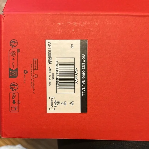 Hunter Classic Navy Rain Boots - Picture 5 of 7